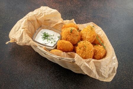 Сырные медальоны