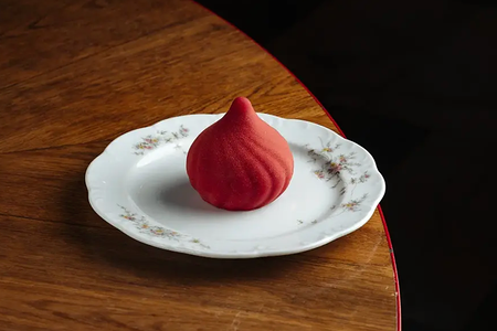 Шоколад, малина, перец - корпусное пирожное