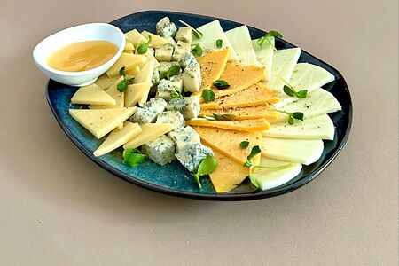 Сырная нарезка