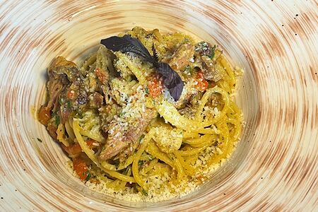 Паста с ребрышками и кукурузным соусом 