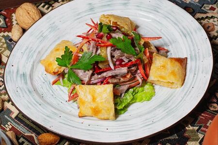 Салат с говядиной 