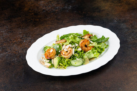 Салат с креветками и авокадо