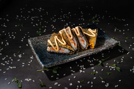 Суши-сэндвич с лососем