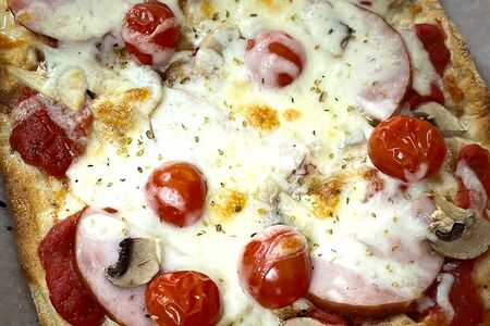 Римская пицца С ветчиной и грибами