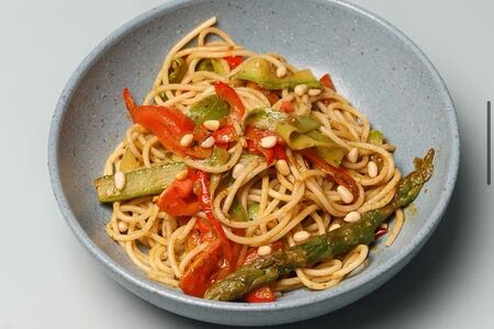 Вегетарианская паста с песто