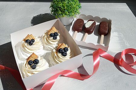 Комбо-набор пирожные эскимо и Павлова пирожные