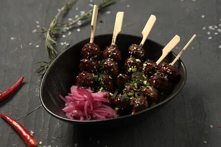 Митболы в остро-сладком соусе