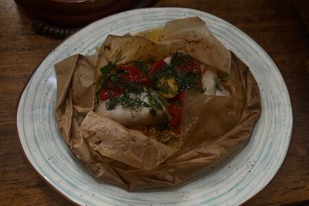 Филе судака в пергаменте