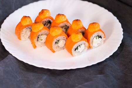 Запеченный ролл Филадельфия Хот