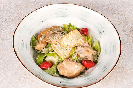 Крошка Цезарь с курочкой