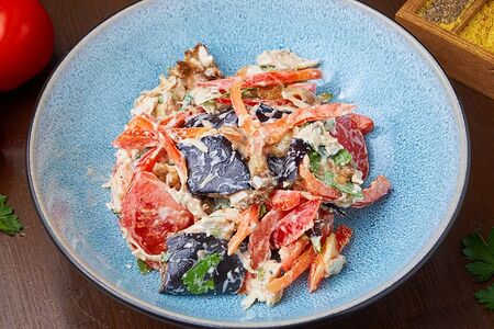 Салат с баклажаном