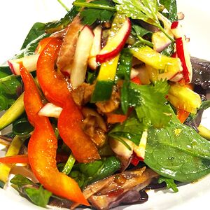 Тайский салат с говядиной