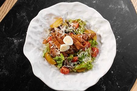 Салат с хрустящей курицей