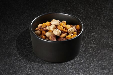 Ассорти из снеков