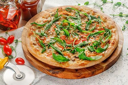 Пицца с чесночным маслом