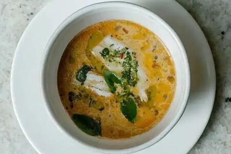 Суп чечевичный с кальмаром и коньяком