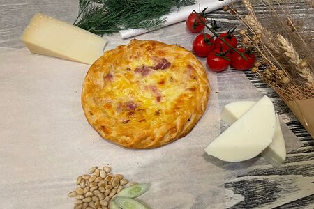 Галета по-итальянски с беконом.