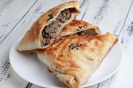 Самса с олениной 