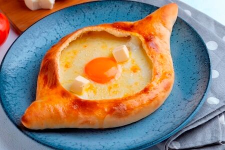 Хачапури по-аджарски