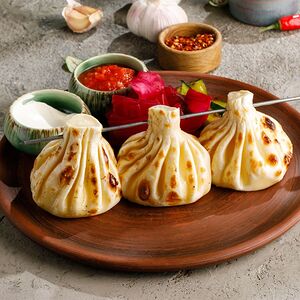 Хинкали с картофелем и грибами на мангале