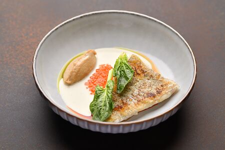 Балтийская треска с кремом из цветной капусты 