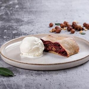 Штрудель вишневый