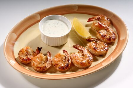 Шашлык из тигровых креветок