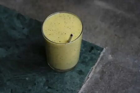 Банан-маракуйя-яблоко-апельсин