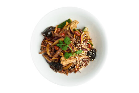 Сычуаньский салат с соевой спаржой и говядиной (210 гр)