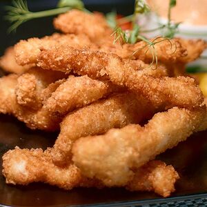 Кальмар в темпуре с соусом кимчи