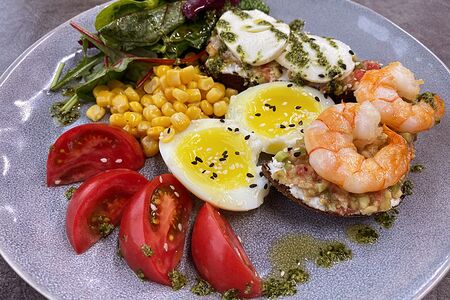 Завтрак с гуакамоле