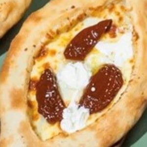 Хачапури с вялеными томатами