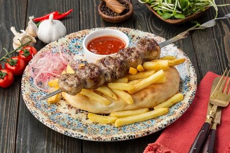 Шашлык Рулет из говядины в сетке