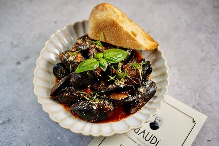 Мидии Томат