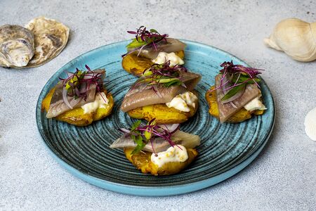 Тапас с сельдью