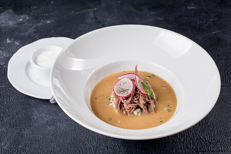 Окрошка на кислом хлебном квасе с мраморной говядиной