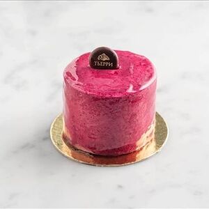 Пирожное Черная смородина