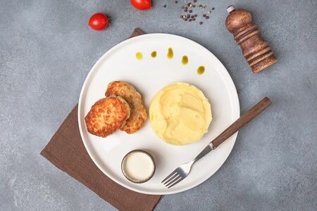 Котлеты из индейки с картофельным пюре