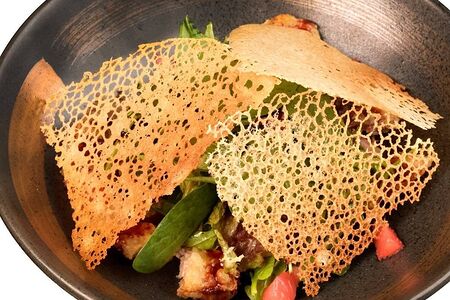 Салат с хрустящей уткой