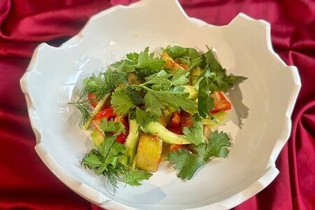 Салат с жареными баклажанами