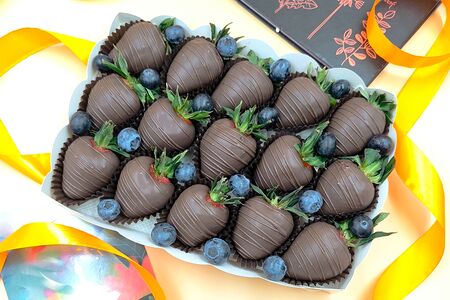 Клубника в шоколаде Callebaut №165-15