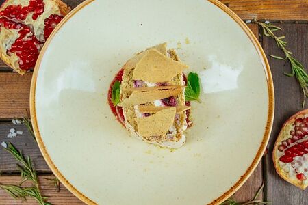 Фисташковый рулет