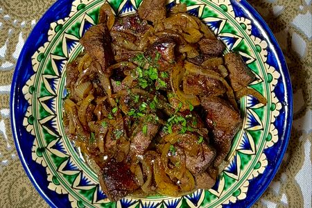 Печень куриная с луком