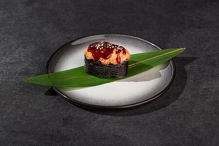 Гункан с угрём запеченный