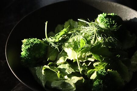 Зеленый салат, соус грин годдес