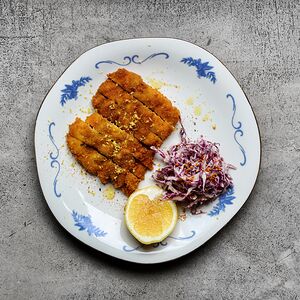 Цыпленок Кацу, капуста юдзу, васаби-йогурт