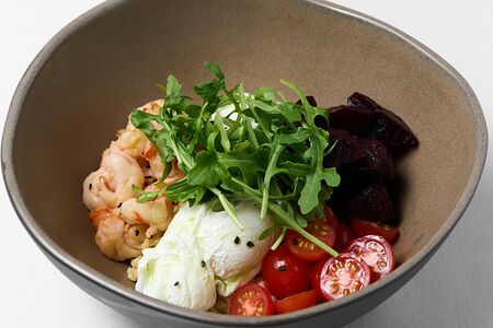 Боул с креветкой и булгуром