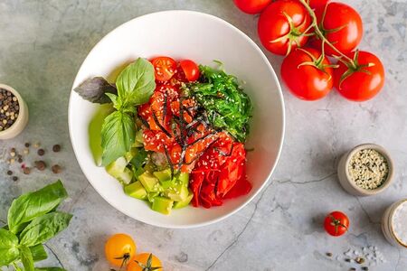 Поке с филе лосося