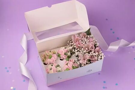 Капкейки Тюльпаны с альстромерией 4шт