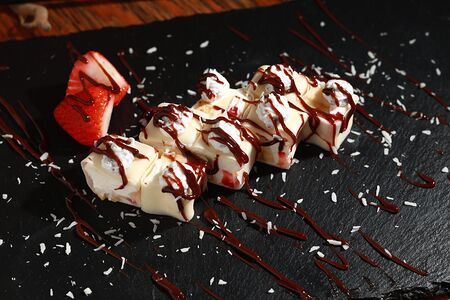 Банан и клубника